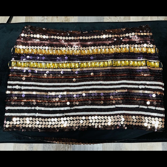 COPY - Selling a beautiful hand beaded BEBE skirt - Picture 1 of 5